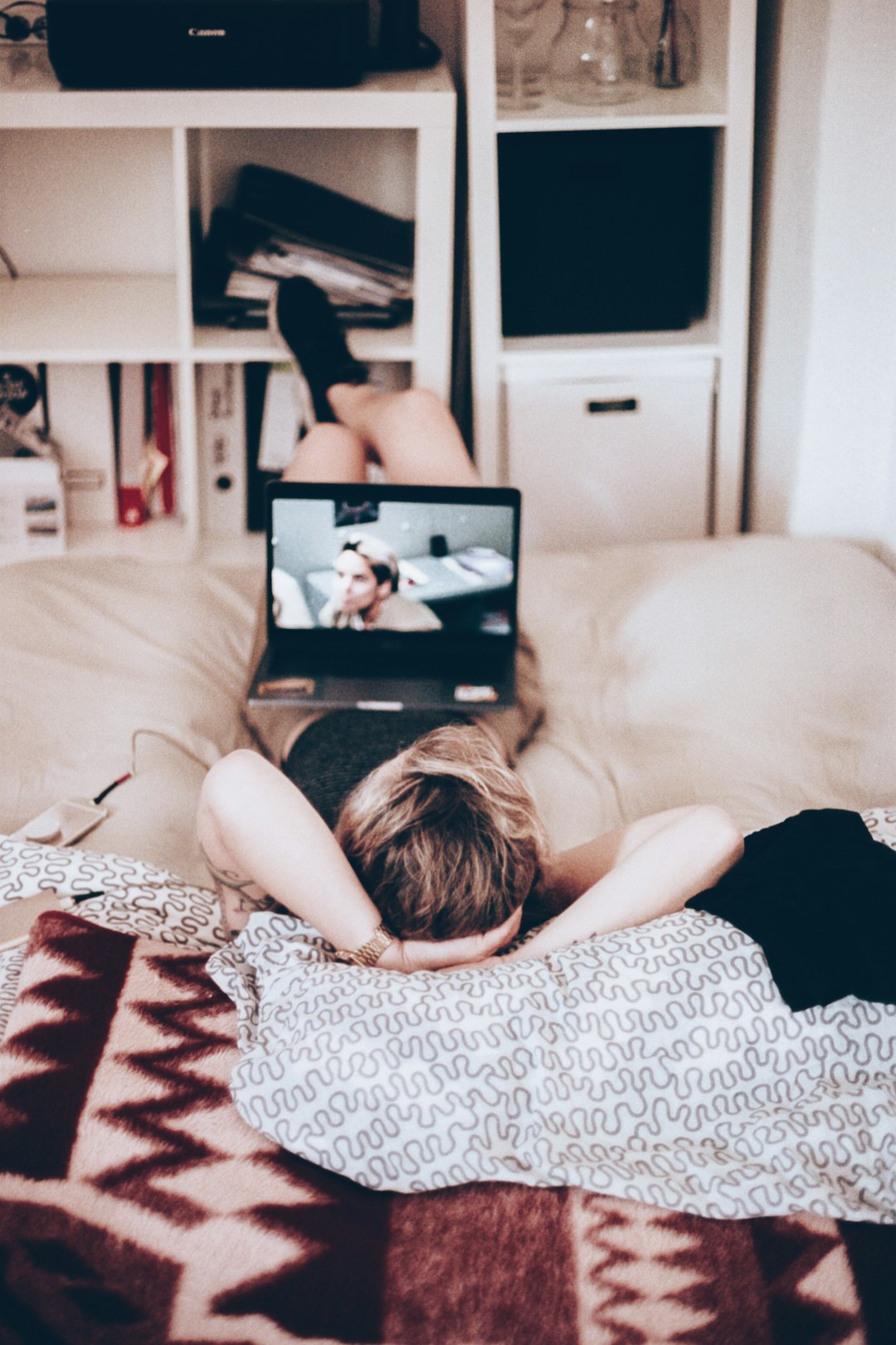 The Psychology Behind Why We Love Rewatching Comfort Shows