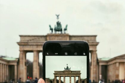 How to Take Better Travel Photos With Just Your Phone – Expert Tips