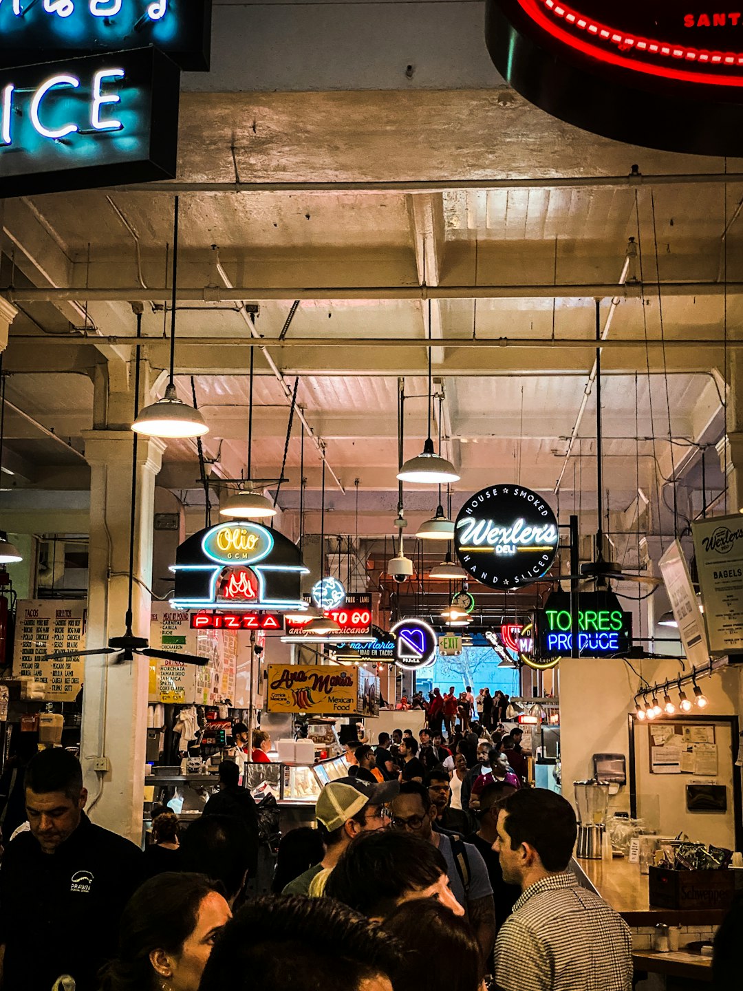 The Best Travel Rewards Credit Cards for Couples (and How to Maximize Them)