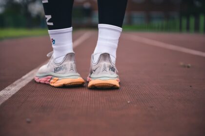 How to Choose Running Shoes That Won’t Hurt Your Feet or Knees