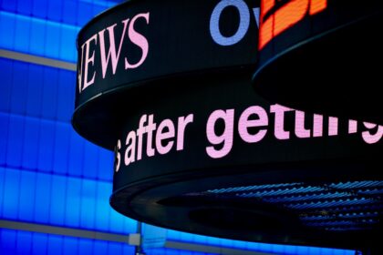 How to Stay Updated on Celebrity News Without Getting Overwhelmed