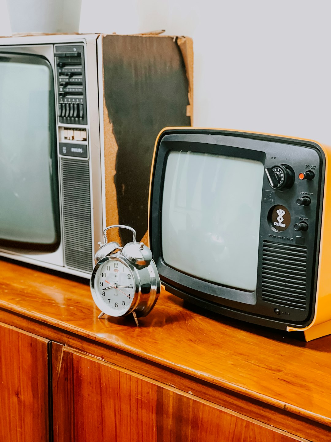 The Best Time-Saving Hacks for Binge-Watching Your Favorite TV Shows
