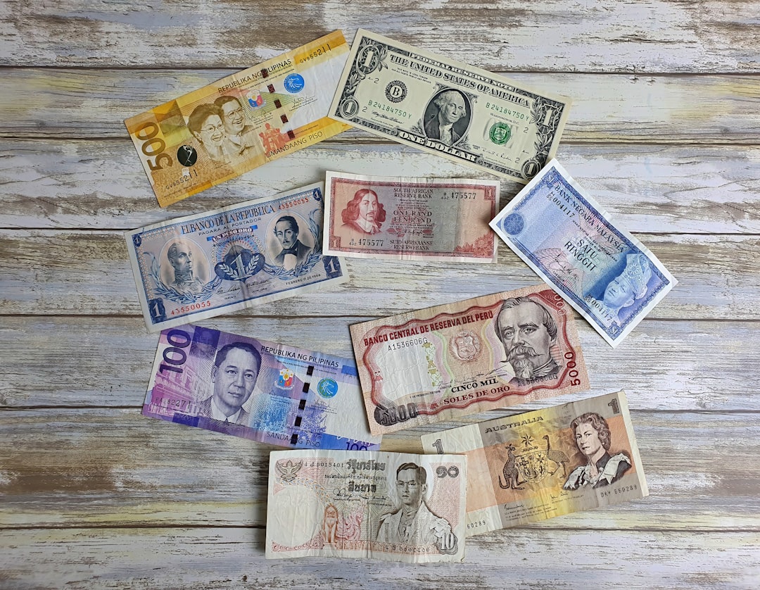 The Best Ways to Exchange Currency Without Losing Money on Fees