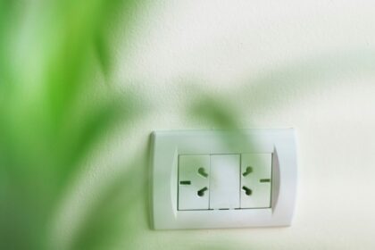 Simple Ways to Reduce Energy Bills Without Sacrificing Comfort