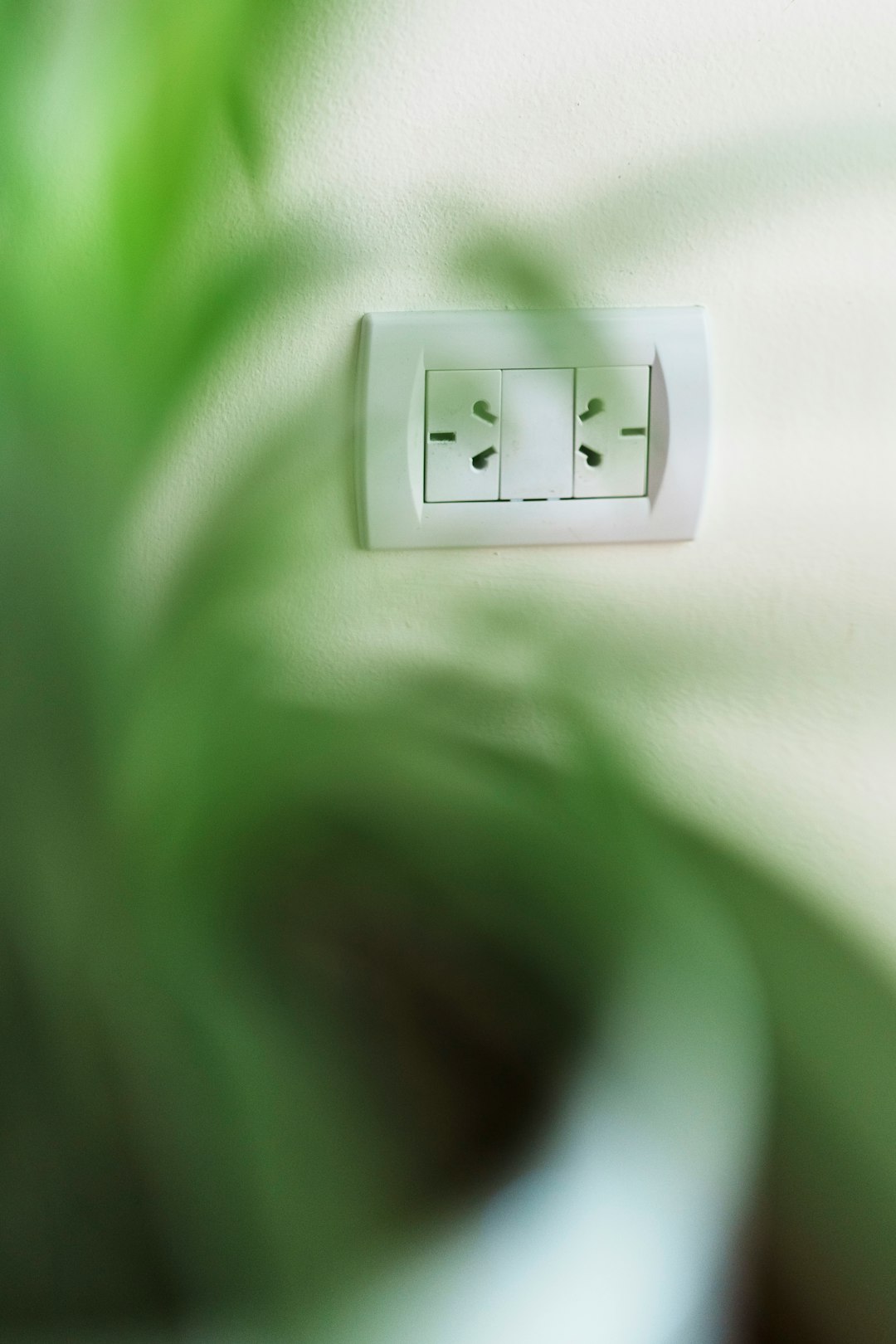 Simple Ways to Reduce Energy Bills Without Sacrificing Comfort